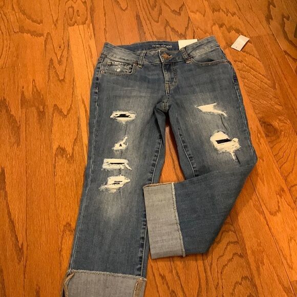 Maurice’s Size 0 Capri/cropped pant mid rise Distressed denim - Picture 1 of 8
